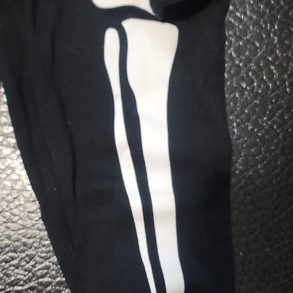 White Skeleton Bone Print Black Leggings - Picture 6 of 9